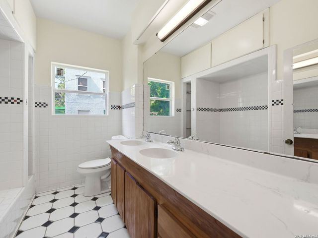 1549 W Huisache Avenue, San Antonio, TX 78201