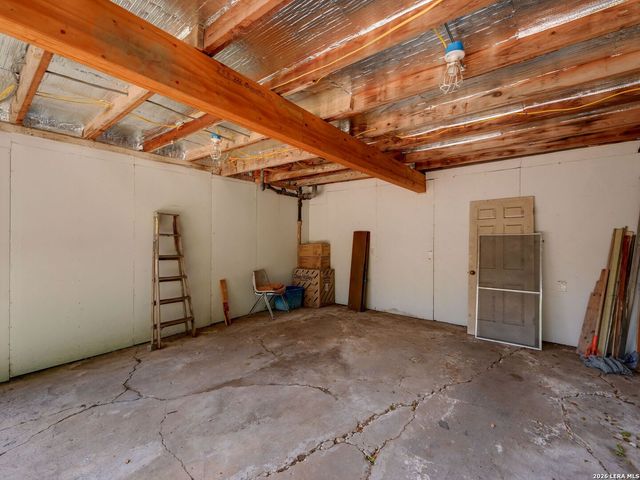 1549 W Huisache Avenue, San Antonio, TX 78201