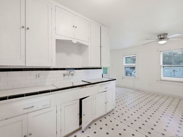 1549 W Huisache Avenue, San Antonio, TX 78201