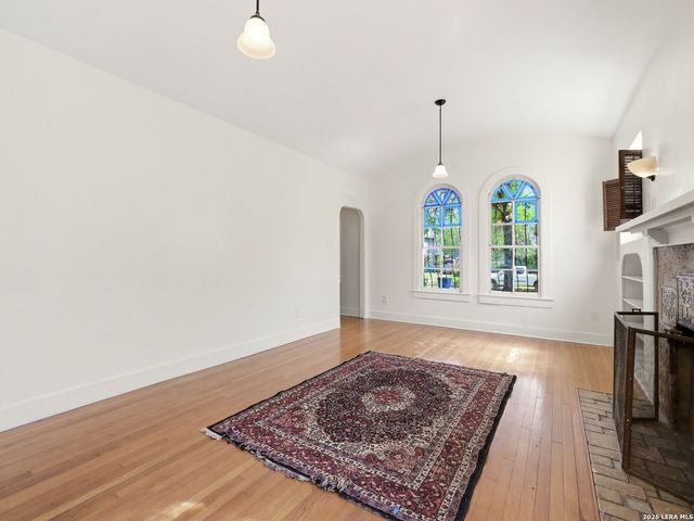 1549 W Huisache Avenue, San Antonio, TX 78201