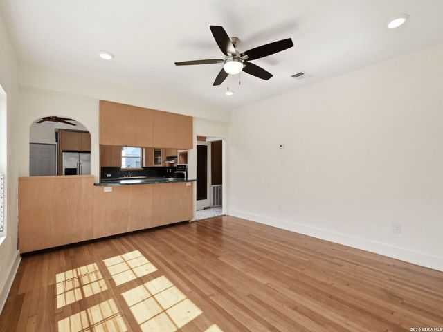 1549 W Huisache Avenue, San Antonio, TX 78201