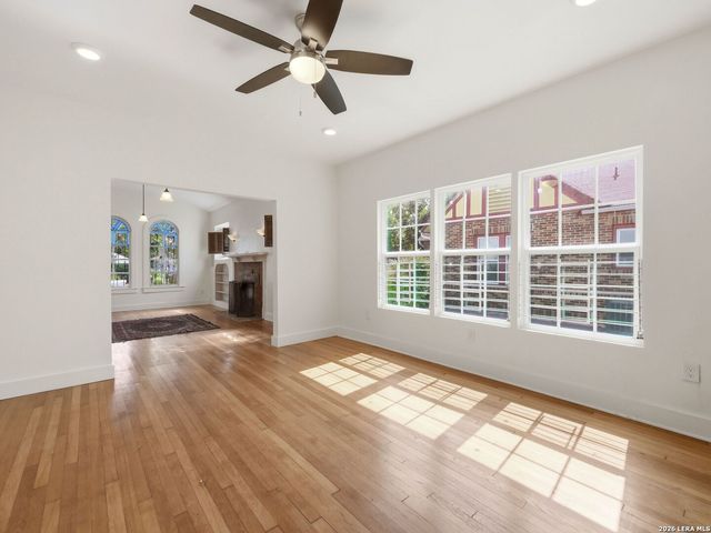 1549 W Huisache Avenue, San Antonio, TX 78201
