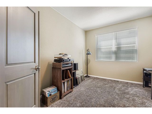 27227 E Maple Ave, Aurora, CO 80018