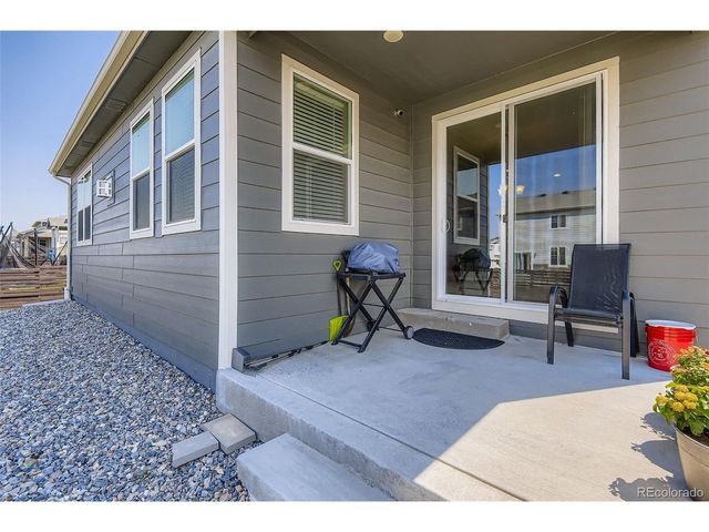 27227 E Maple Ave, Aurora, CO 80018