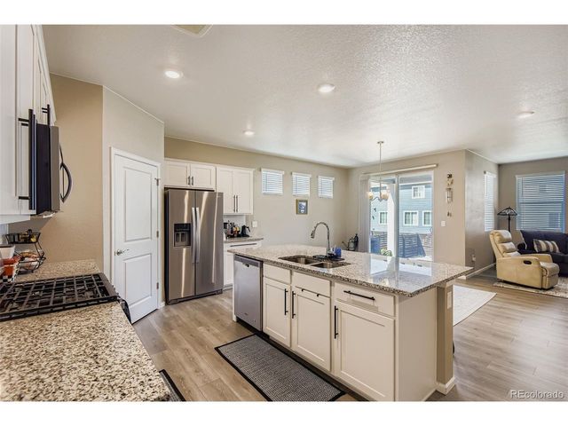 27227 E Maple Ave, Aurora, CO 80018