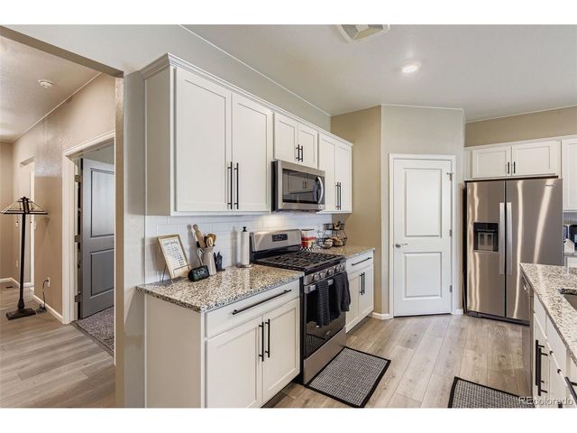 27227 E Maple Ave, Aurora, CO 80018
