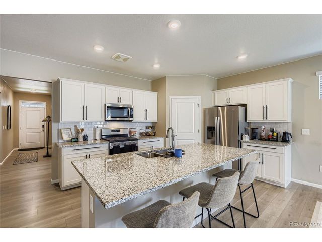 27227 E Maple Ave, Aurora, CO 80018