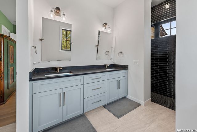 813 VERDE VISTA DR, Wimberley, TX 78676