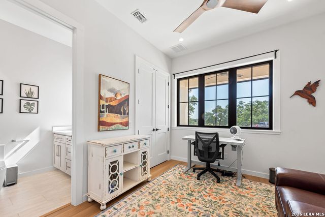 813 VERDE VISTA DR, Wimberley, TX 78676