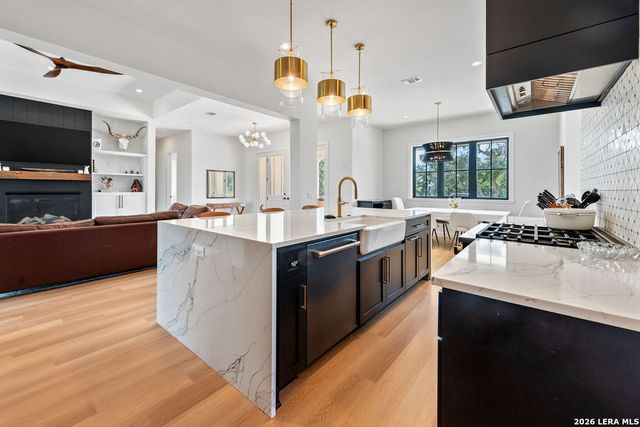 813 VERDE VISTA DR, Wimberley, TX 78676