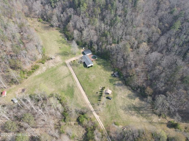 1038 Blackburn Hollow Road, Purlear, NC 28665