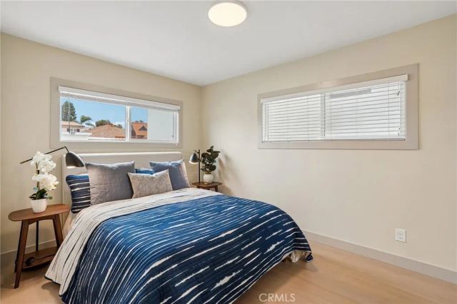 677 5th Street, Hermosa Beach, CA 90254