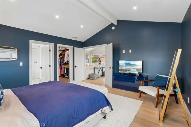 677 5th Street, Hermosa Beach, CA 90254