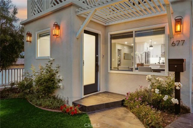 677 5th Street, Hermosa Beach, CA 90254
