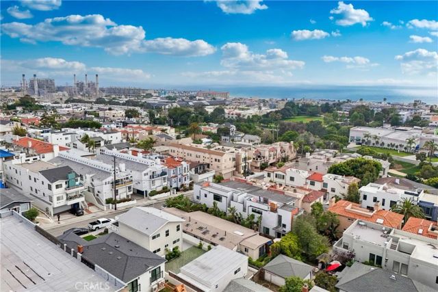 677 5th Street, Hermosa Beach, CA 90254