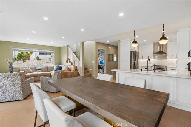 677 5th Street, Hermosa Beach, CA 90254