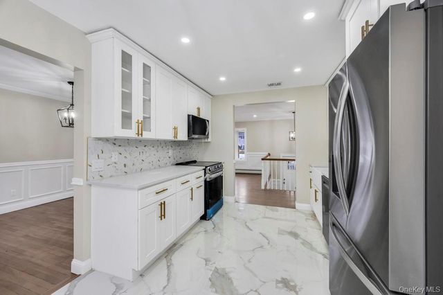 191 Ridge Road, Wheatley Heights, NY 11798