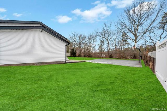 191 Ridge Road, Wheatley Heights, NY 11798