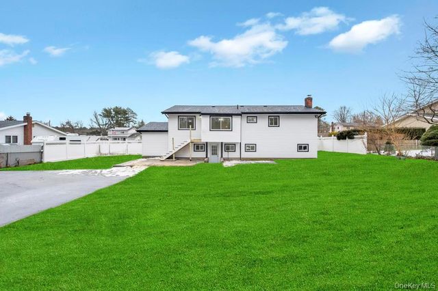 191 Ridge Road, Wheatley Heights, NY 11798