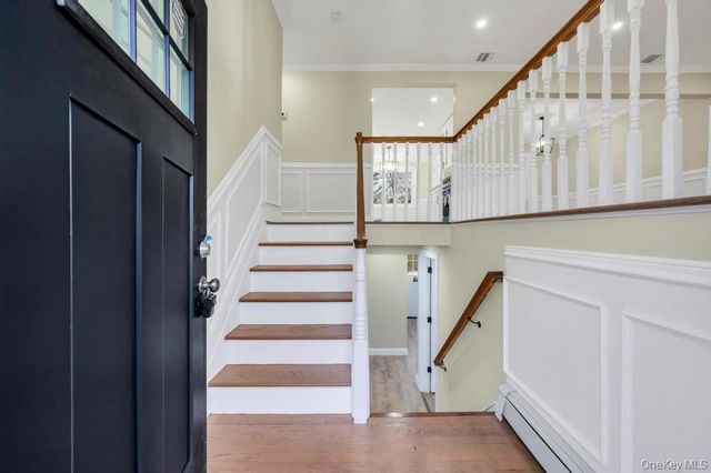 191 Ridge Road, Wheatley Heights, NY 11798