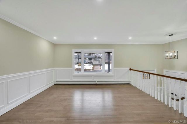 191 Ridge Road, Wheatley Heights, NY 11798