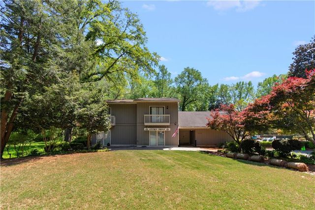 2196 Palmyra Drive, Marietta, GA 30067