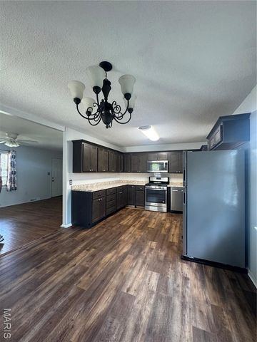 22 N New Madrid, Benton, MO 63736