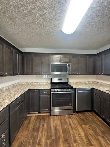 22 N New Madrid, Benton, MO 63736