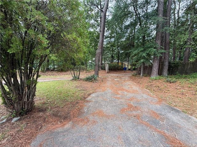 520 Southwick Drive, Fayetteville, NC 28303
