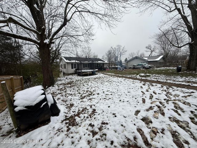 28 Dobner Way, Eminence, KY 40019