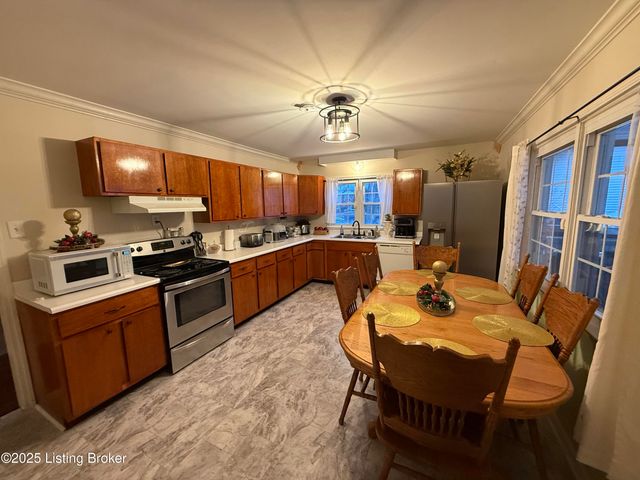 28 Dobner Way, Eminence, KY 40019