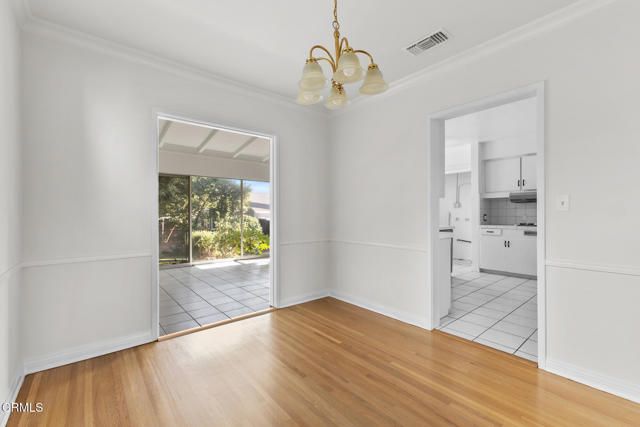 1716 N Roosevelt Avenue, Altadena, CA 91001