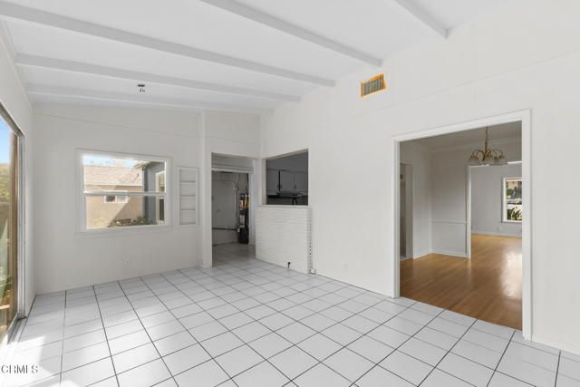 1716 N Roosevelt Avenue, Altadena, CA 91001