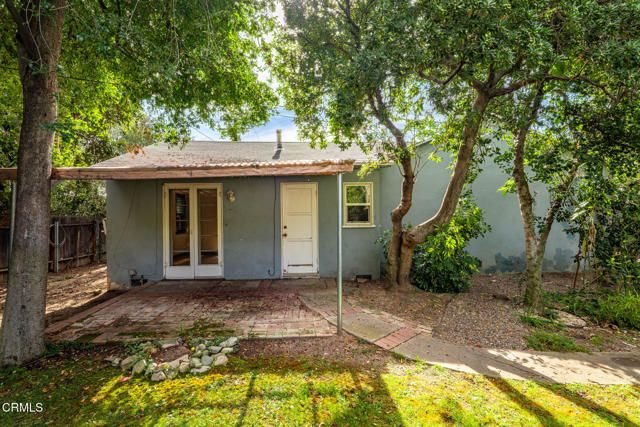 1716 N Roosevelt Avenue, Altadena, CA 91001