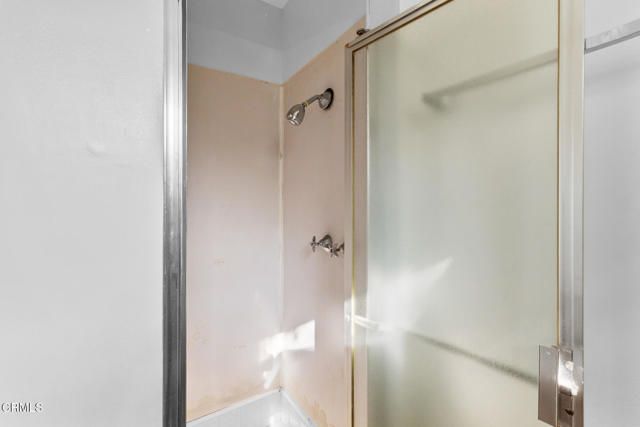 1716 N Roosevelt Avenue, Altadena, CA 91001