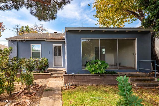 1716 N Roosevelt Avenue, Altadena, CA 91001