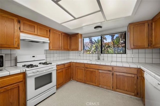 721 Lemoore, Pismo Beach, CA 93449