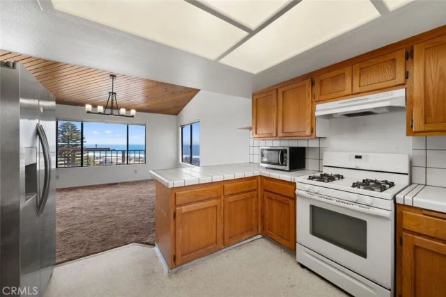 721 Lemoore, Pismo Beach, CA 93449