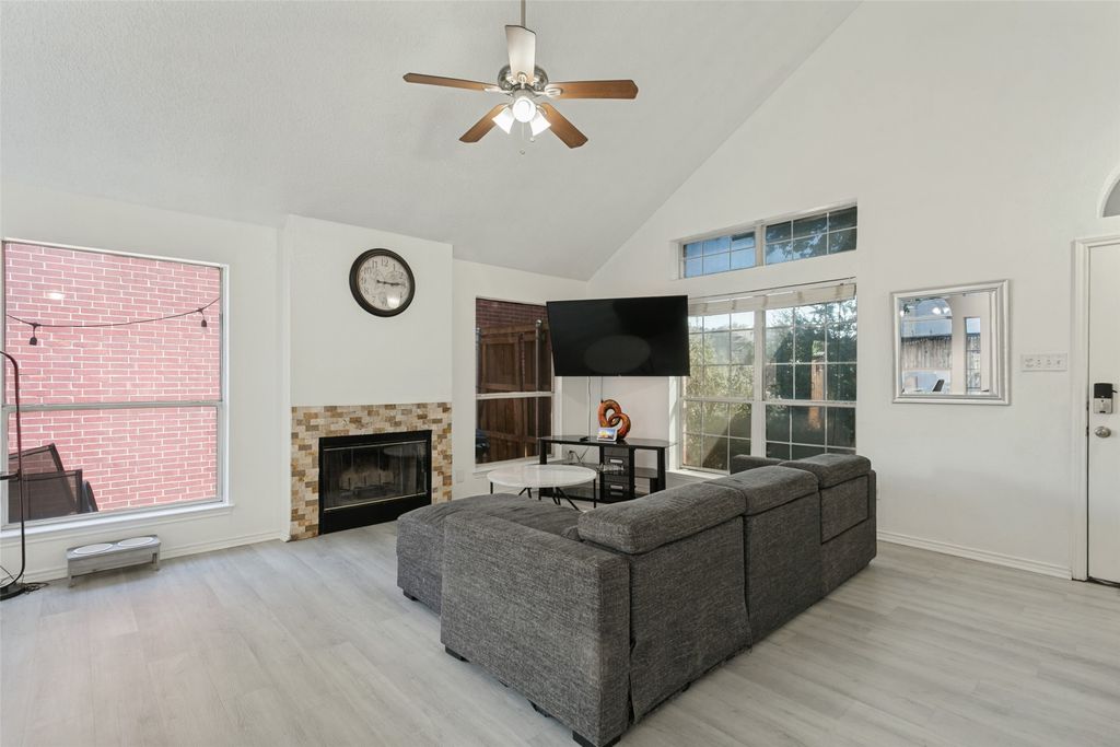 1411 Chinaberry Drive, Lewisville, TX 75077 — photo 3