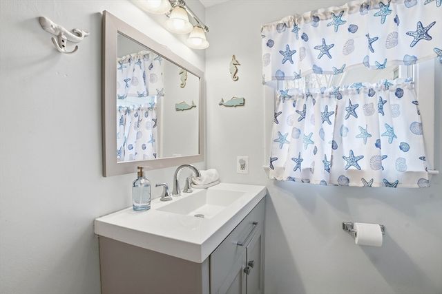 1 Odonnell Dr, Attleboro, MA 02703