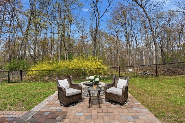 1 Odonnell Dr, Attleboro, MA 02703