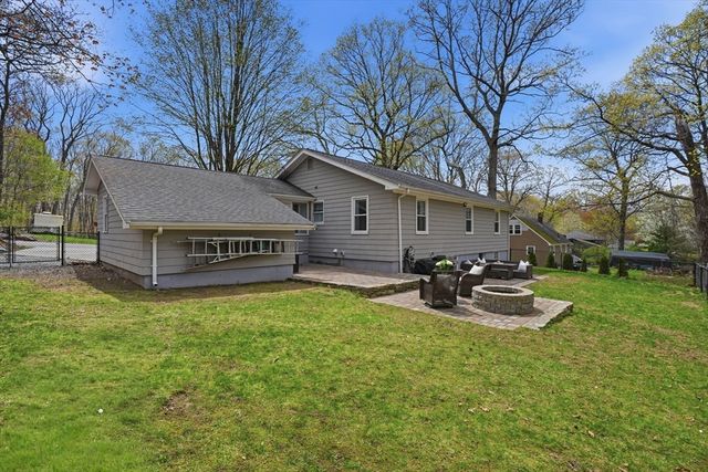 1 Odonnell Dr, Attleboro, MA 02703