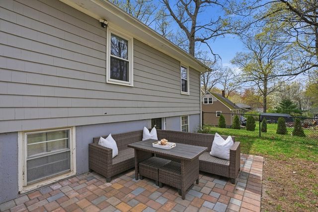 1 Odonnell Dr, Attleboro, MA 02703