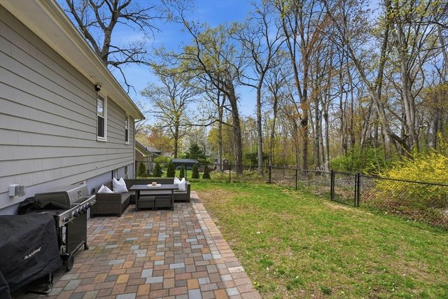 1 Odonnell Dr, Attleboro, MA 02703