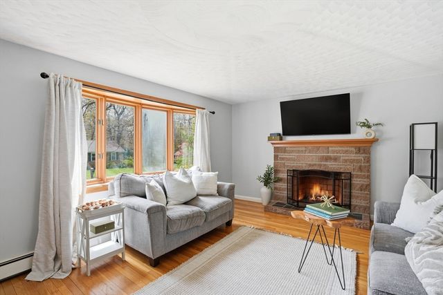 1 Odonnell Dr, Attleboro, MA 02703