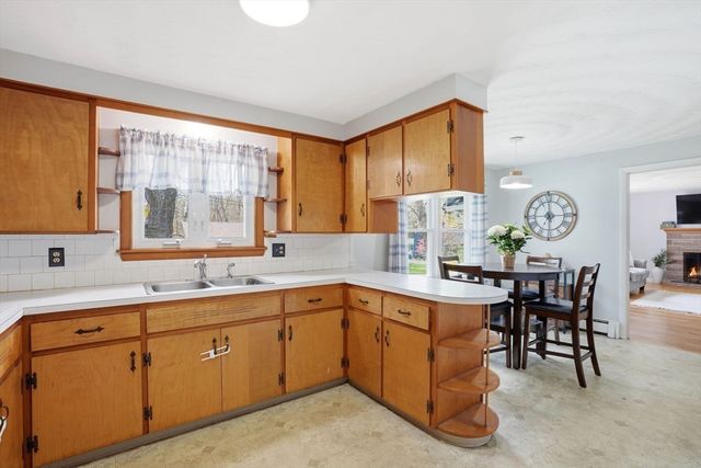 1 Odonnell Dr, Attleboro, MA 02703