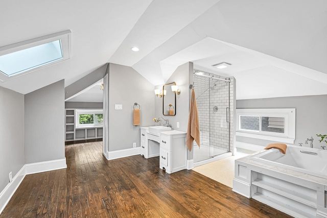 2207 N 66th STREET, Wauwatosa, WI 53213