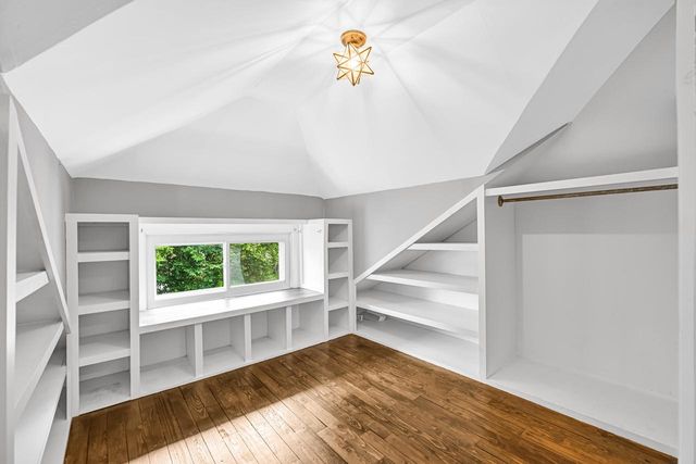 2207 N 66th STREET, Wauwatosa, WI 53213