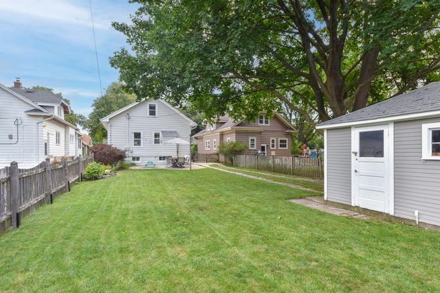 2207 N 66th STREET, Wauwatosa, WI 53213