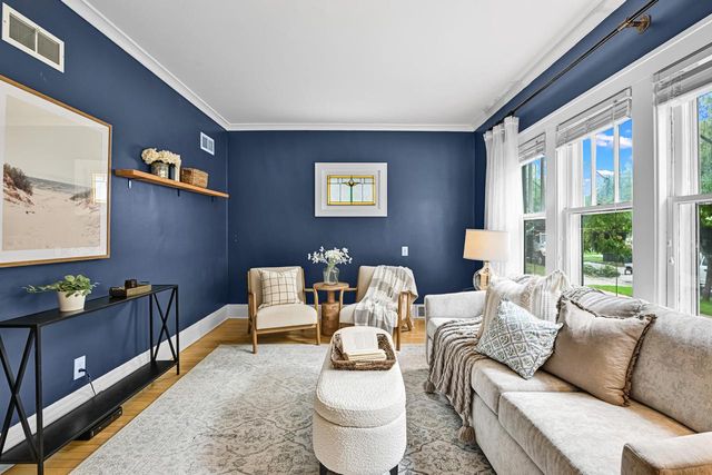 2207 N 66th STREET, Wauwatosa, WI 53213
